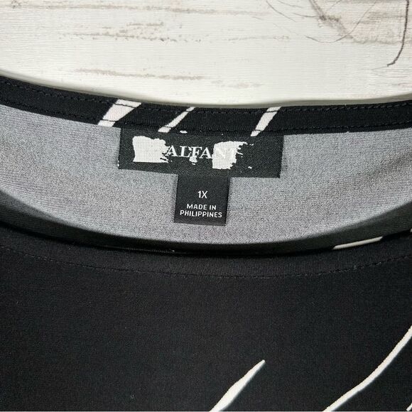 Alfani Black White Linear Swing Travel Easy-Care Top 1X - Picture 6 of 7